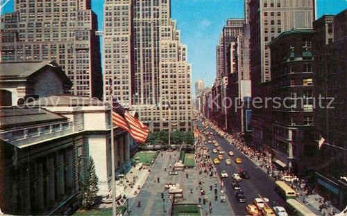 Biblioteca della fifth avenue - della,